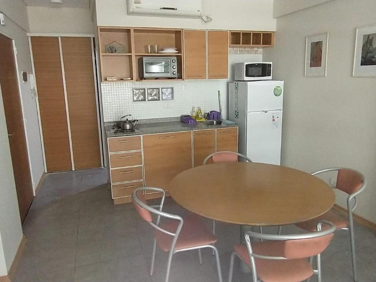 Rio De Janeiro 824, Piso4, Depto. B, Ciudad De *